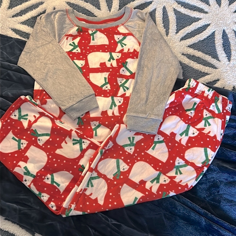 New Unisex Kids Plush Velour Holiday 2 Piece Polar Bear Print Pajamas Lounge Set